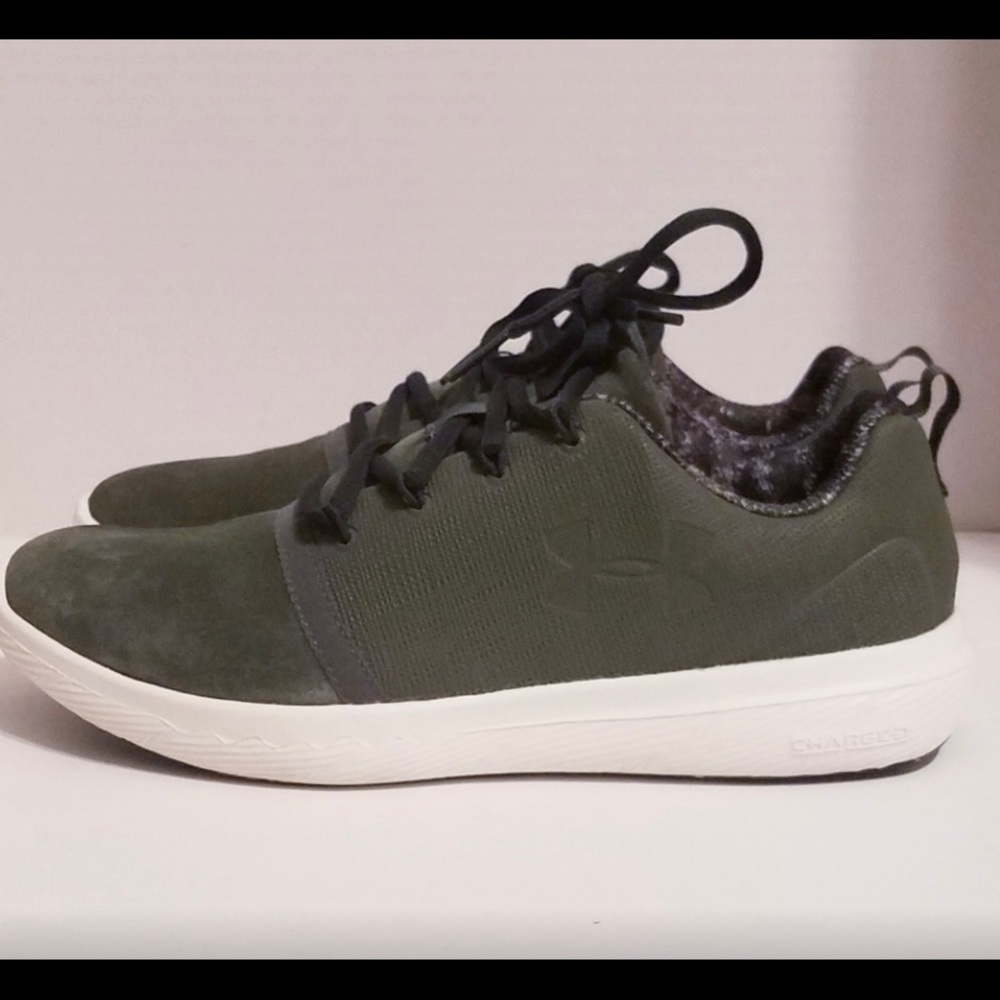 Women's Under Armour Sneakers Size:7